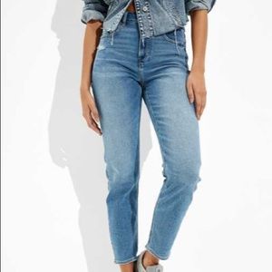 American Eagle Teen Stretch Mom Jeans size 000 short